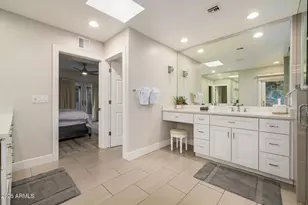 5402 E Laurel Ln, Scottsdale, AZ 85254 - Photo 12