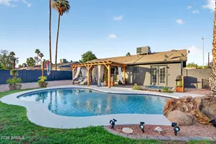 2512 S Evergreen Rd, Tempe, AZ 85282 - Photo 28