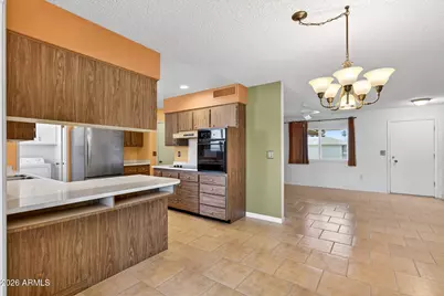 10413 W Roundelay Circle, Sun City, AZ 85351 - Photo 8