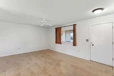 10413 W Roundelay Circle, Sun City, AZ 85351 - Photo 4