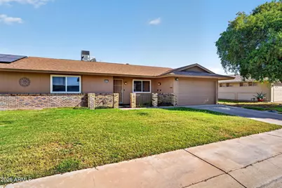10413 W Roundelay Circle, Sun City, AZ 85351 - Photo 2