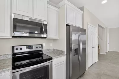 8857 N 101st Drive, Peoria, AZ 85345 - Photo 10