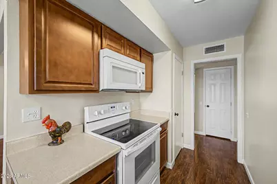 10129 W Pine Springs Drive, Sun City, AZ 85373 - Photo 8