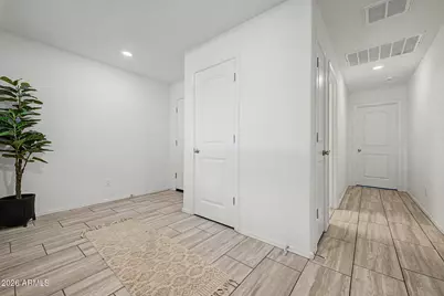 5830 S 23rd Drive, Phoenix, AZ 85041 - Photo 6
