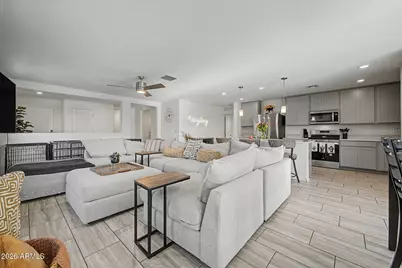 5830 S 23rd Drive, Phoenix, AZ 85041 - Photo 10