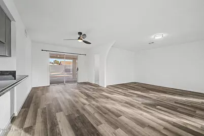 7809 W Monterey Way, Phoenix, AZ 85033 - Photo 12