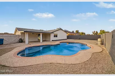 7809 W Monterey Way, Phoenix, AZ 85033 - Photo 2