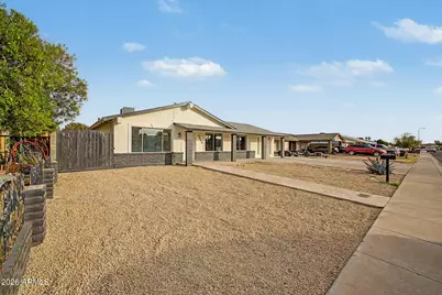 7809 W Monterey Way, Phoenix, AZ 85033 - Photo 36