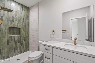 2601 E Clarendon Avenue #20, Phoenix, AZ 85016 - Photo 32