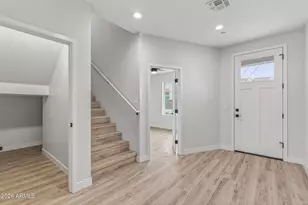 2601 E Clarendon Ave, Phoenix, AZ 85016 - Photo 6
