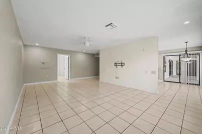 14752 W Buttonwood Drive, Sun City West, AZ 85375 - Photo 10