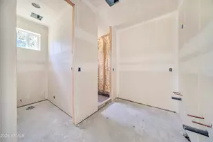 909 W Tamarisk St, Phoenix, AZ 85041 - Photo 18