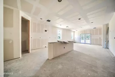 909 W Tamarisk Street, Phoenix, AZ 85041 - Photo 10