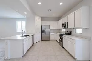 16554 W Questa Dr, Surprise, AZ 85387 - Photo 8