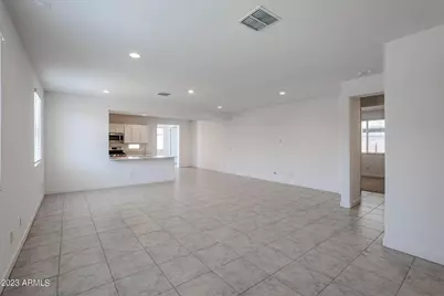 16554 W Questa Drive, Surprise, AZ 85387 - Photo 4