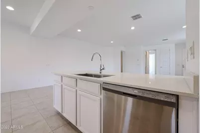 16554 W Questa Drive, Surprise, AZ 85387 - Photo 12