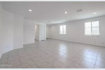 16554 W Questa Drive, Surprise, AZ 85387 - Photo 6