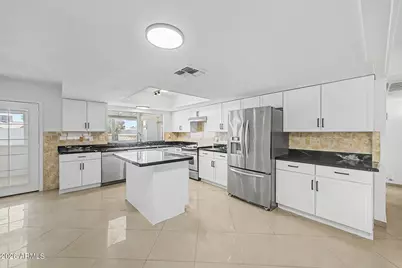 11616 N 41st Avenue, Phoenix, AZ 85029 - Photo 12