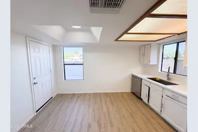 11820 N 66th Drive, Glendale, AZ 85304 - Photo 6