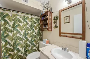 7825 N 49th Ave, Glendale, AZ 85301 - Photo 16