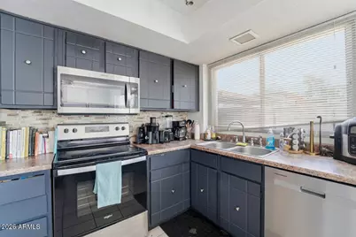 7825 N 49th Avenue, Glendale, AZ 85301 - Photo 6