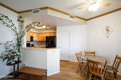 9151 W Greenway Road #Unit 252, Peoria, AZ 85381 - Photo 8