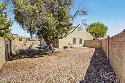 10008 W Kino Lane, Phoenix, AZ 85037 - Photo 28