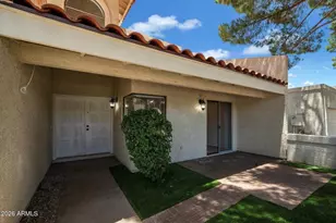 8434 E San Bernardo Dr, Scottsdale, AZ 85258 - Photo 4