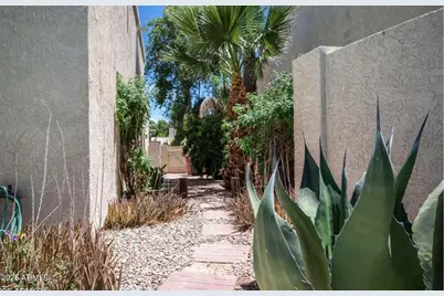 8434 E San Bernardo Drive, Scottsdale, AZ 85258 - Photo 22