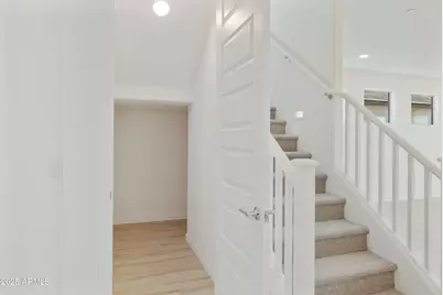 15675 W Mercer Lane, Surprise, AZ 85379 - Photo 6