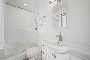 8453 E Rancho Vista Dr, Scottsdale, AZ 85251 - Photo 14