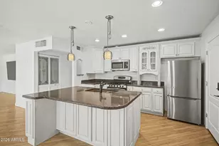 8453 E Rancho Vista Dr, Scottsdale, AZ 85251 - Photo 10