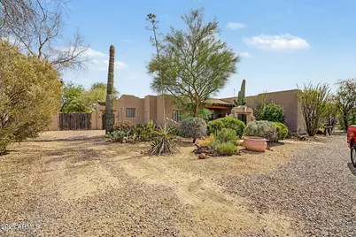 1723 E Dolores Road, Phoenix, AZ 85086 - Photo 2