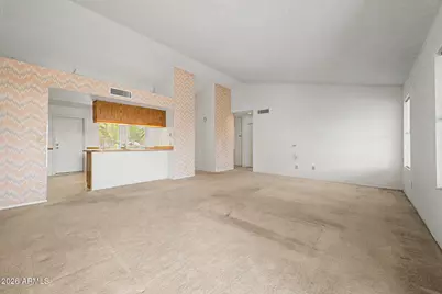 4407 W Yorkshire Drive, Glendale, AZ 85308 - Photo 10