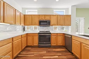 21018 N Limousine Dr, Sun City West, AZ 85375 - Photo 18
