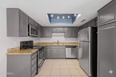 8430 N Central Avenue #C, Phoenix, AZ 85020 - Photo 1