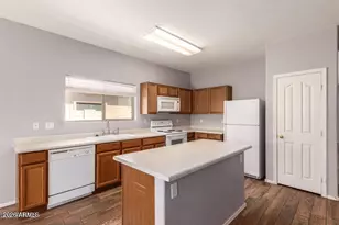 3564 E Santa Fe Ln, Gilbert, AZ 85297 - Photo 8