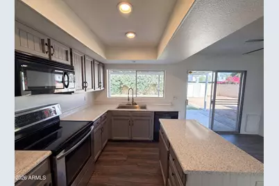 12028 N 41st Drive, Phoenix, AZ 85029 - Photo 16