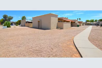785 N Arrowhead Drive #Apt 2, Chandler, AZ 85224 - Photo 2