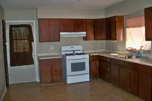 109 N 30th Dr, Phoenix, AZ 85009 - Photo 2