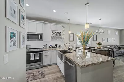 524 W Harwell Road, Phoenix, AZ 85041 - Photo 8