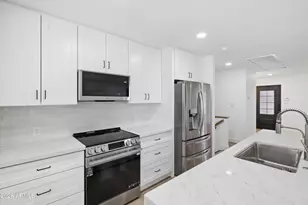 8737 E Valley Vista Dr, Scottsdale, AZ 85250 - Photo 12
