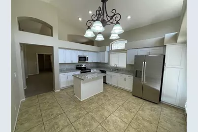 10541 W Almeria Road, Avondale, AZ 85392 - Photo 4
