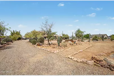 1502 S Prospectors Road, Apache Junction, AZ 85119 - Photo 4