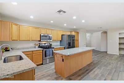 8744 W Lone Cactus Drive, Peoria, AZ 85382 - Photo 6