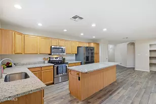 8744 W Lone Cactus Dr, Peoria, AZ 85382 - Photo 6