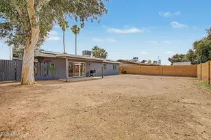 1026 W Halstead Dr, Phoenix, AZ 85023 - Photo 24