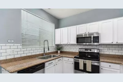 1886 E Don Carlos Avenue #Unit 139, Tempe, AZ 85281 - Photo 4