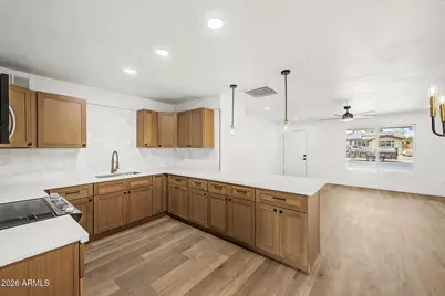 4837 W Highland Avenue, Phoenix, AZ 85031 - Photo 12