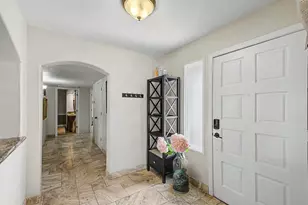 3346 E Cochise Dr, Phoenix, AZ 85028 - Photo 4